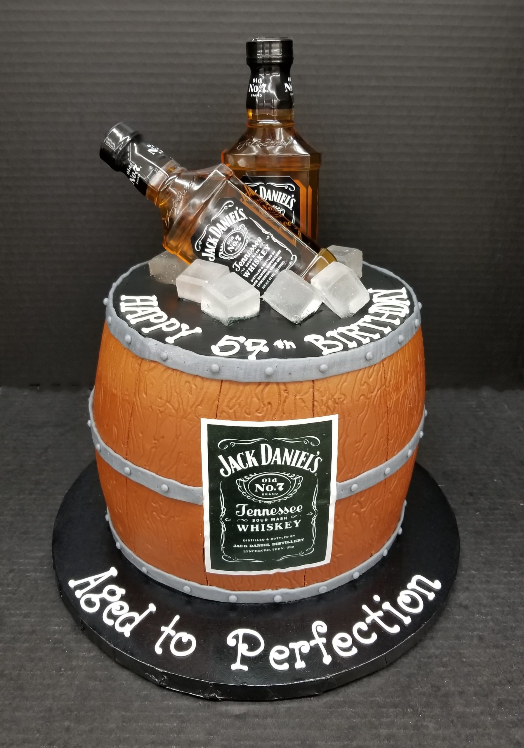 Barrel Of Whiskey Cakes De Fleur